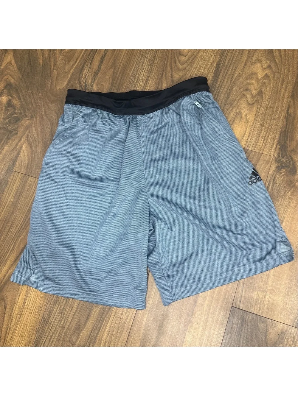 Adidas Aeroready Men’s Athletic Shorts Gray Medium Zip Pocket Training Gym